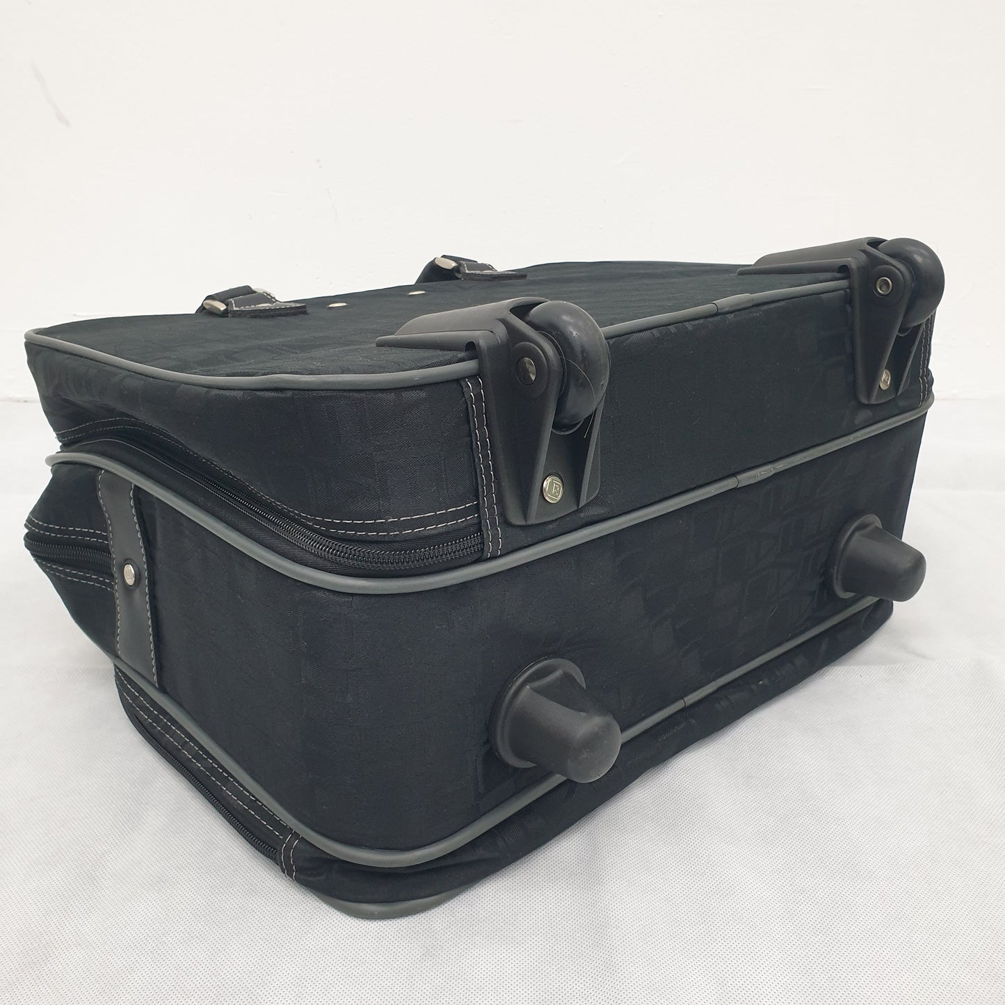 Kenneth Cole Black Reaction Monogram