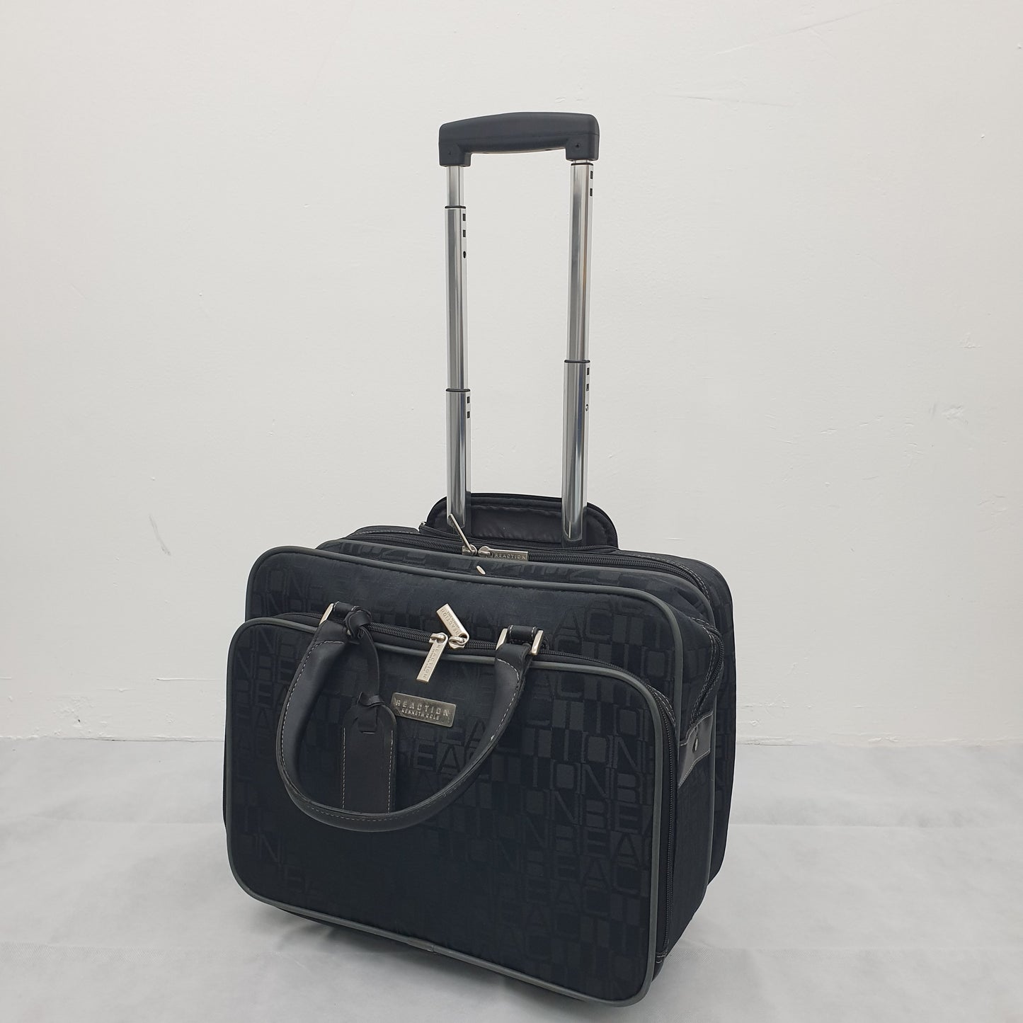Kenneth Cole Black Reaction Monogram