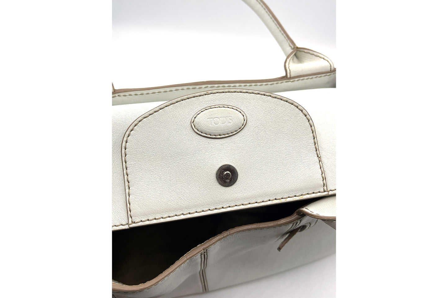 Tod's Cream White Lambskin Shoulder Bag