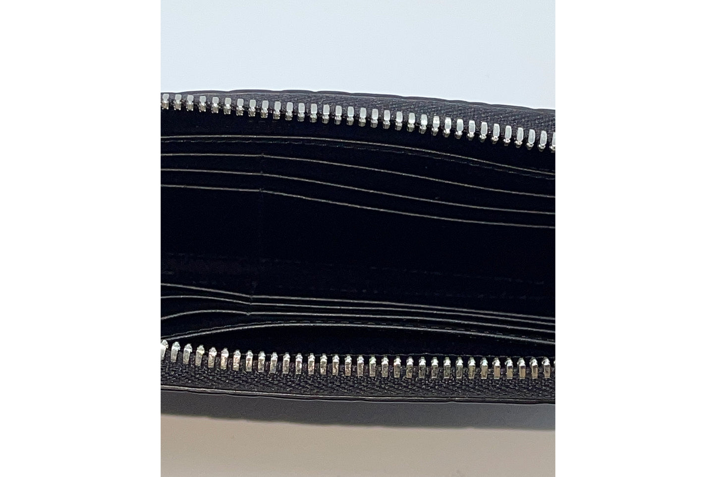 Isaratti VL01 Black Leather Embosed