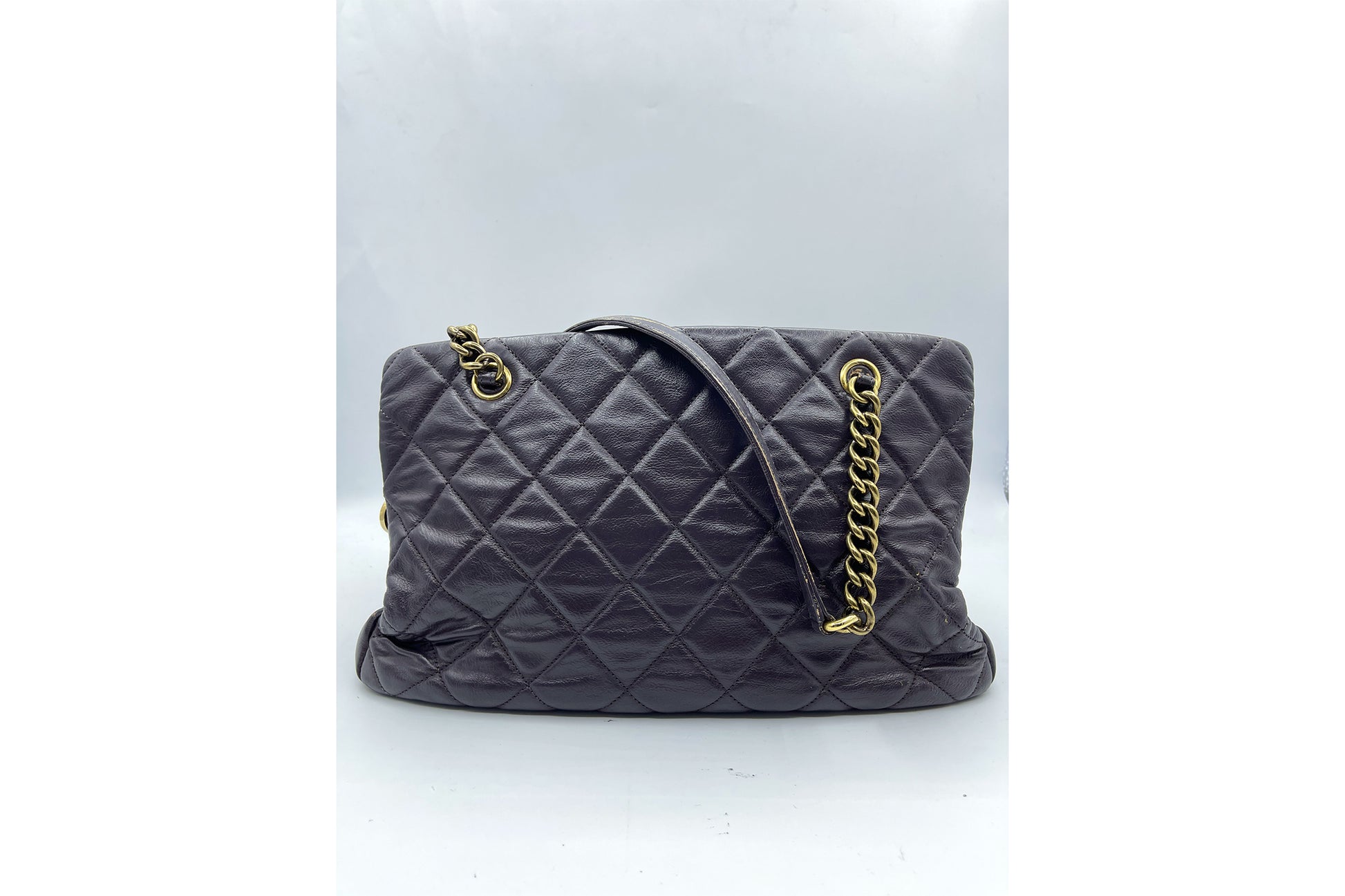 Chanel Quilted Matelasse Lambskin CC Logo Shoulder Bag – Amaze